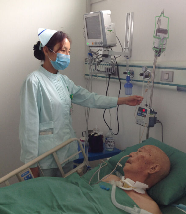 济宁市中医院重症监护室80后副护士长胡秋利